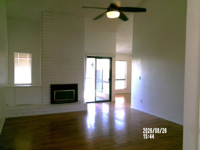 Photo - 1000 Olive Dr