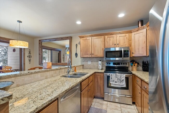 Photo - Charming Fully-Furnished Condo for Rent in...