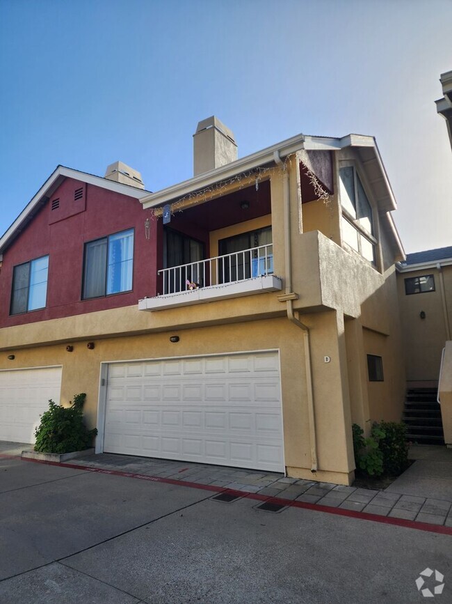 Building Photo - Condo on Chorro/Highland-About as close to...