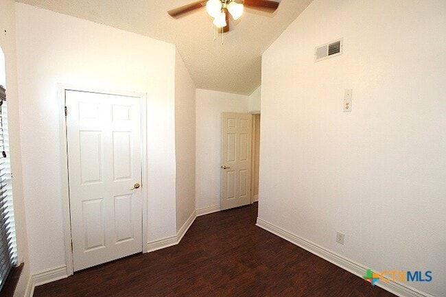 Photo - 213 Bronc Dr