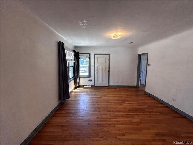 Building Photo - 2111 S Emerson St