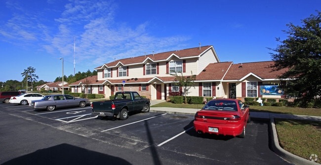 Holly Hill Apartments