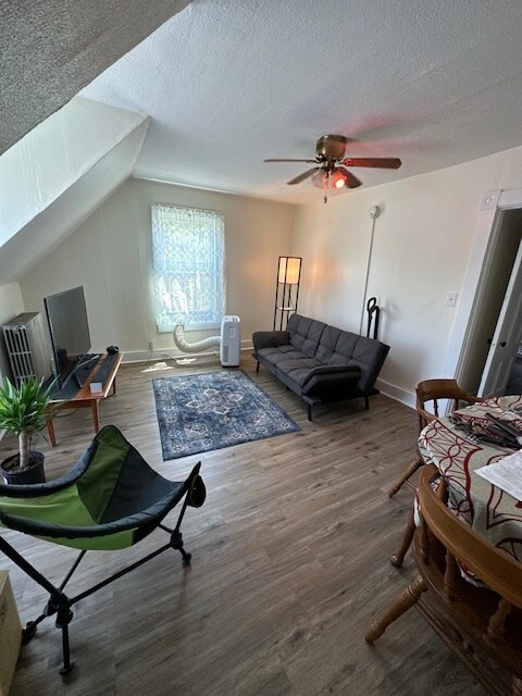 Photo - 107 N Seminary St Unit 3