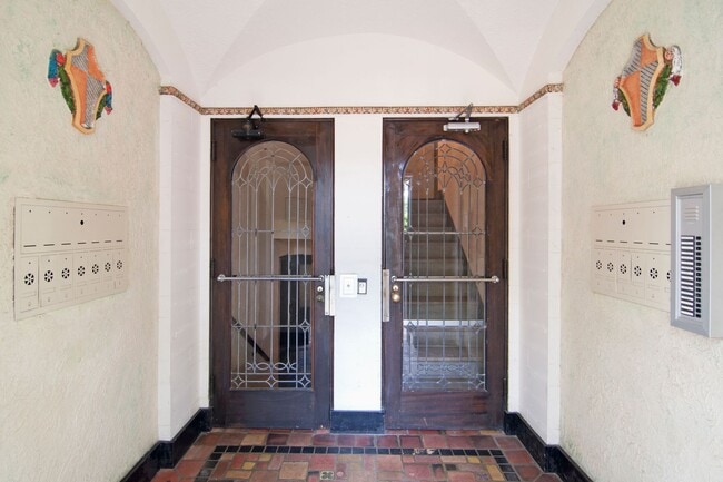 Photo - 3305 Fremont Ave S