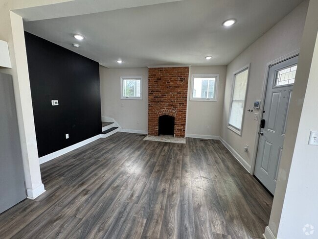 Building Photo - 1210 E Whittier St Rental