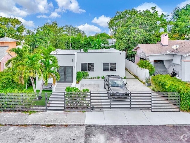Building Photo - 85 NW 47th St Rental