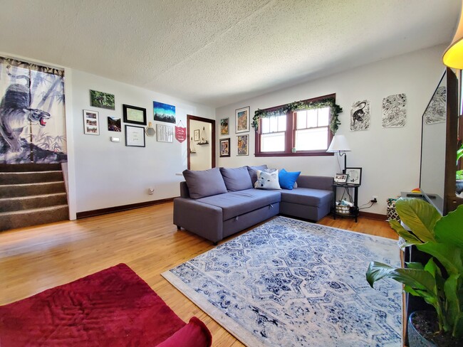Photo - 1252 4th St NE