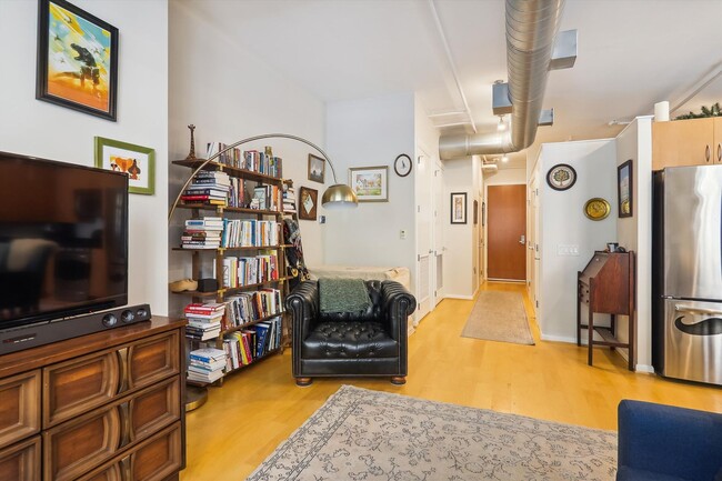 Photo - 811 4th St NW