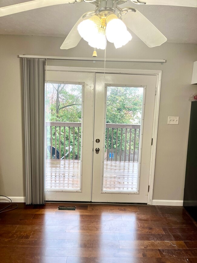 Photo - 3660 Walden Dr