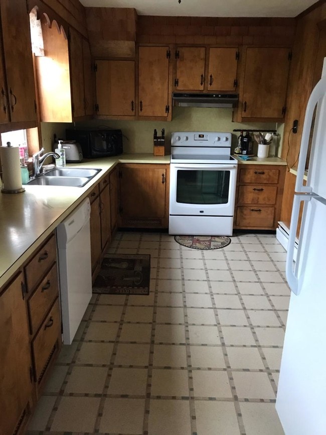 Kitchen - 35 School St Unit First Floor