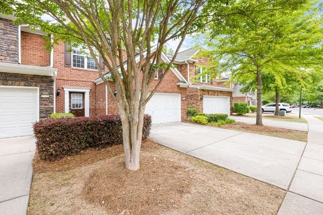 Photo - 15426 Canmore Street