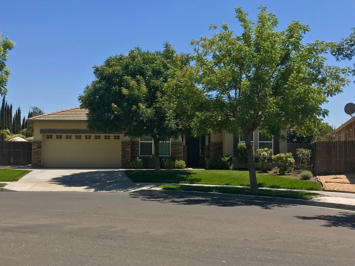 Photo - 2093 Maximillian Ct