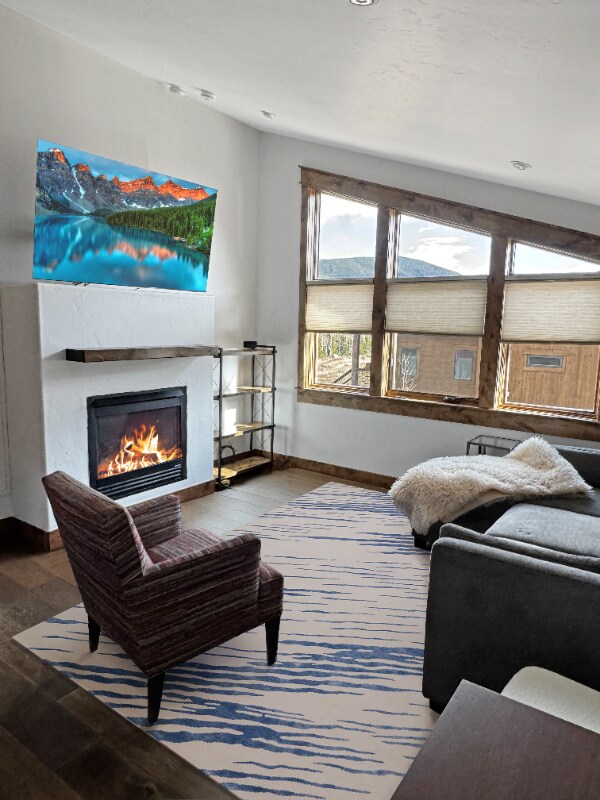Building Photo - 80 Mule Deer Ct