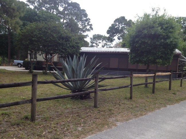 Photo - Hibiscus Mobile Haven