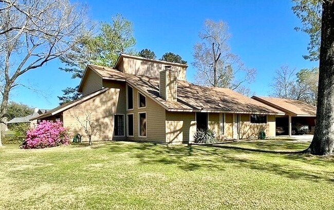 Photo - Spacious 3BR/2.5BA Retreat in Briarwood Estates – 3,000 Sq Ft, Updated & Full of Character!