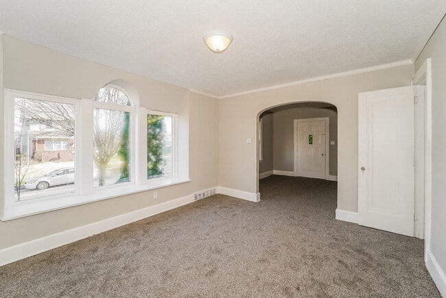 Photo - 1420 Oakwood Ave