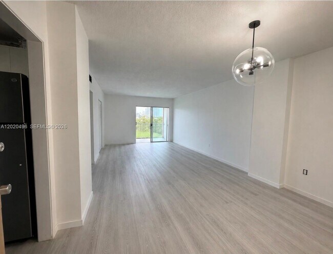 Photo - 400 Kings Point Dr Unit 811