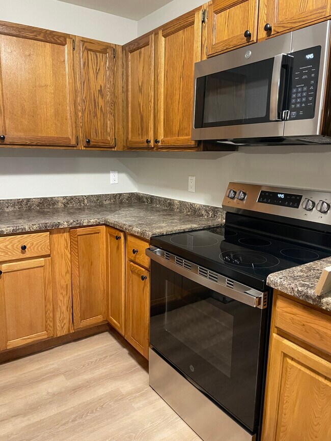 Photo - 2931 King James Way