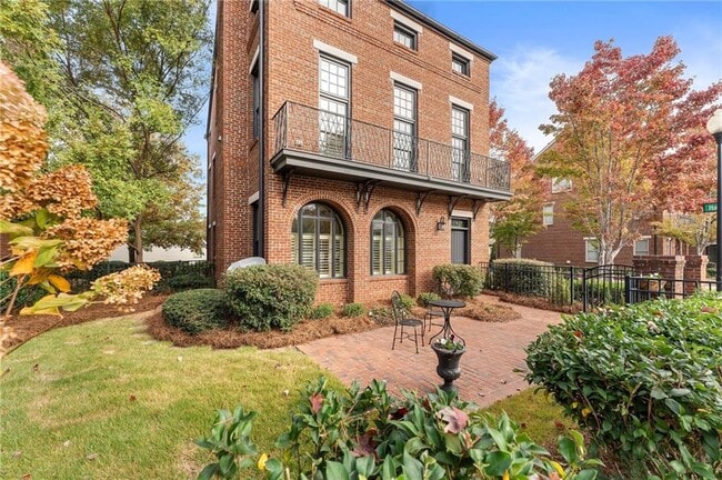 Photo - 1950 Heritage Walk