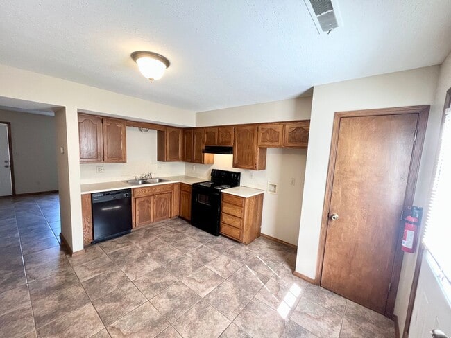 Photo - Updated 2 bedroom 1.5 bath home in a great...