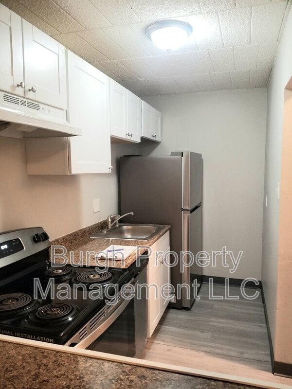 Building Photo - 634 Southcrest Dr Unit 9