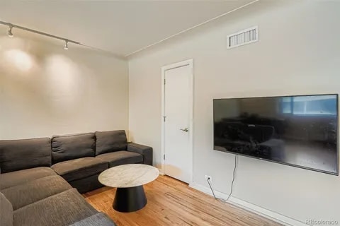 Photo - 636 N Washington St Unit 102