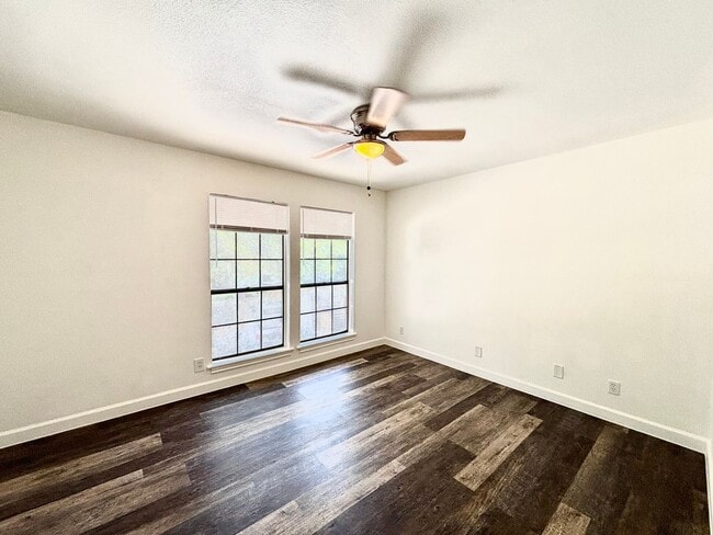 Photo - **1150/MONTH** MEDICAL CENTER***