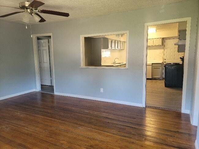 Photo - 1112 Sunset Dr