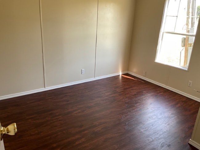 Photo - 343 Crescent Creek Ln