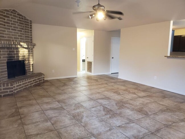 Photo - 1326 Blue Diamond Dr