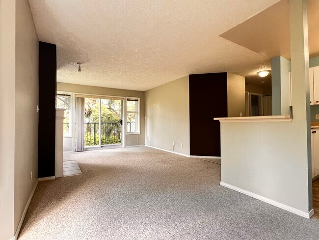 Photo - 971 McKenzie Ave Unit 204