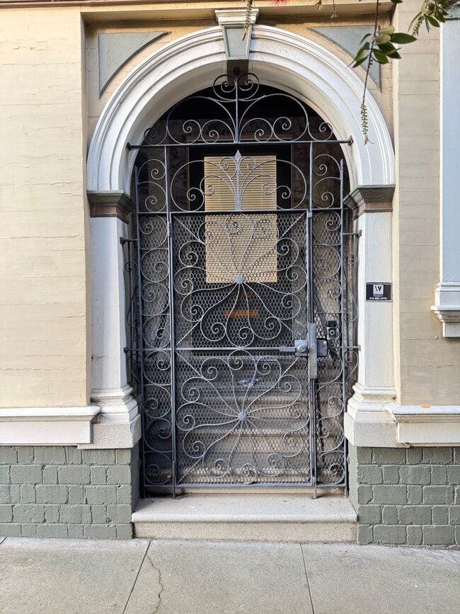 Photo - Central/Waller Unit 1118