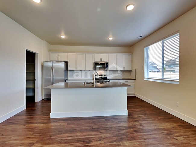 Photo - 342 Smith Dr