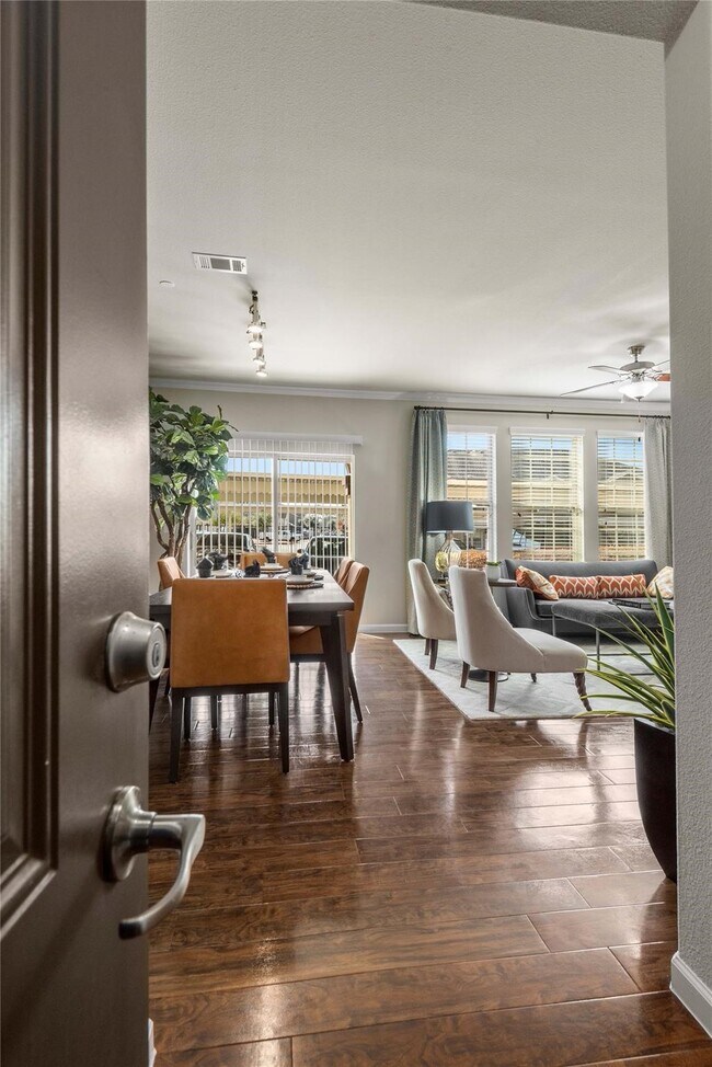 Building Photo - 30000 FM2978 Unit D1