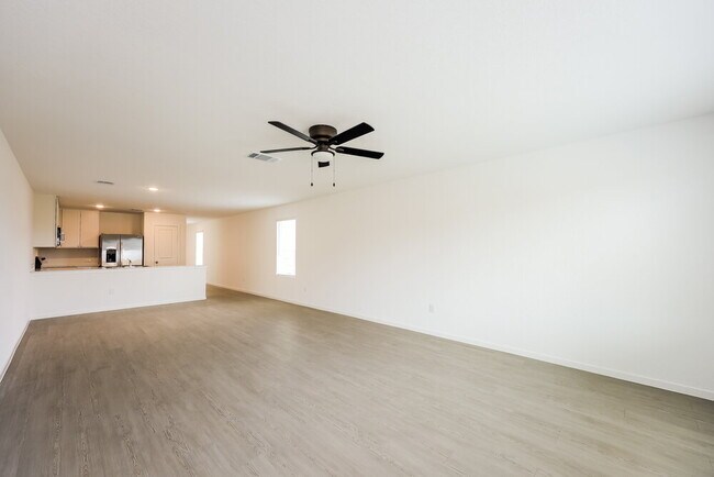 Photo - 539 Roquefort St