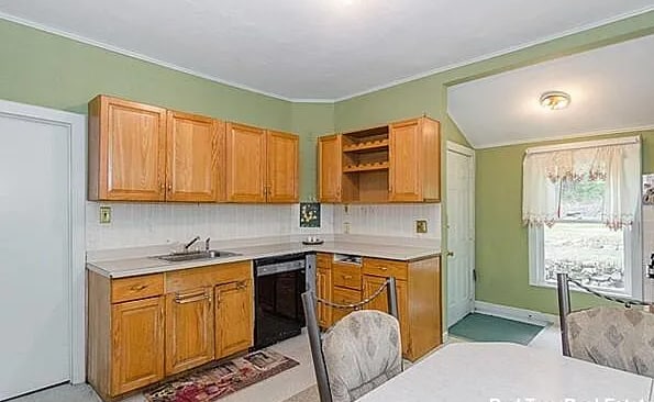 Photo - 183 Weston St