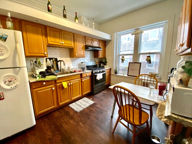 Building Photo - 73 Westland Ave Unit 3