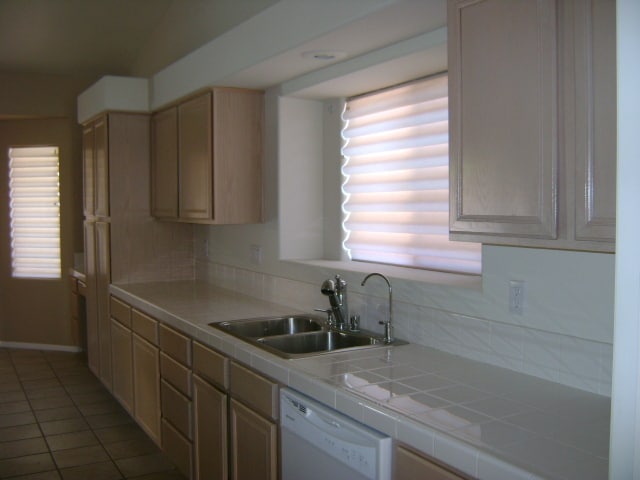 Photo - SINGLE STORY POOL AND SPA HOME IN GREEN VALLEY AREA