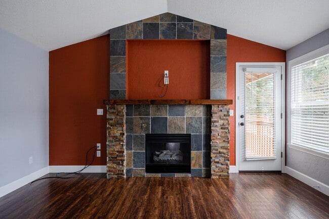 Photo - 14046 SE Summerfield Loop