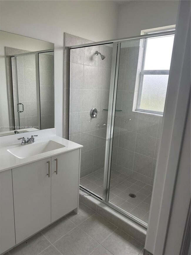 Photo - 2464 SE 24th Ave