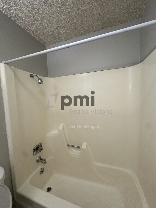 Photo - 24 W Buchanan Ave Unit 9