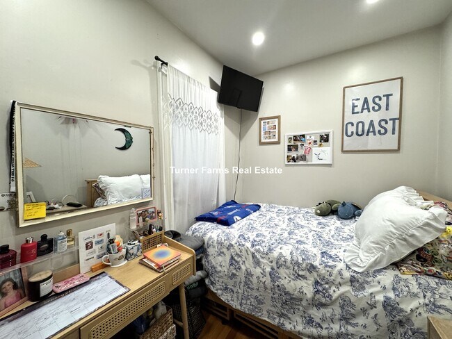 Photo - 91 Hudson St