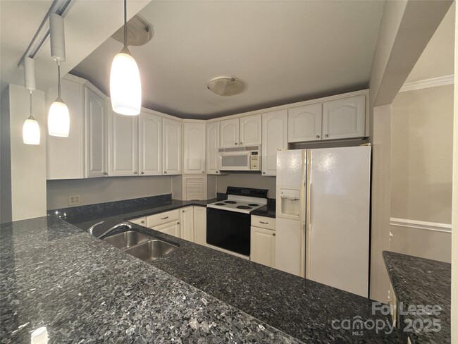 Photo - 1323 Queens Rd House