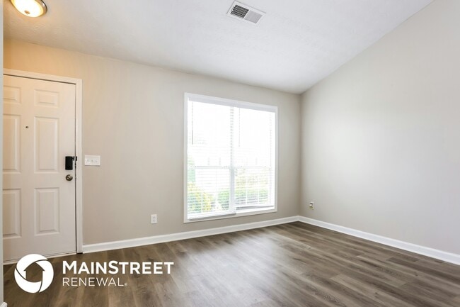 Photo - 4150 Riverbank Ct