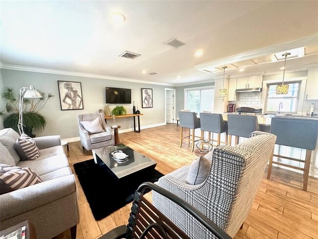 Photo - 3142 San Mateo St