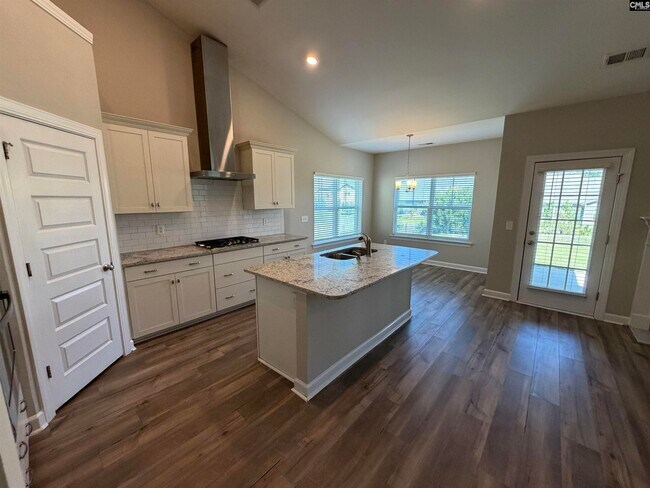 Photo - 764 Ruskin Dr