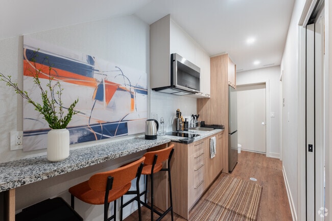 Kitchen & Dining Room