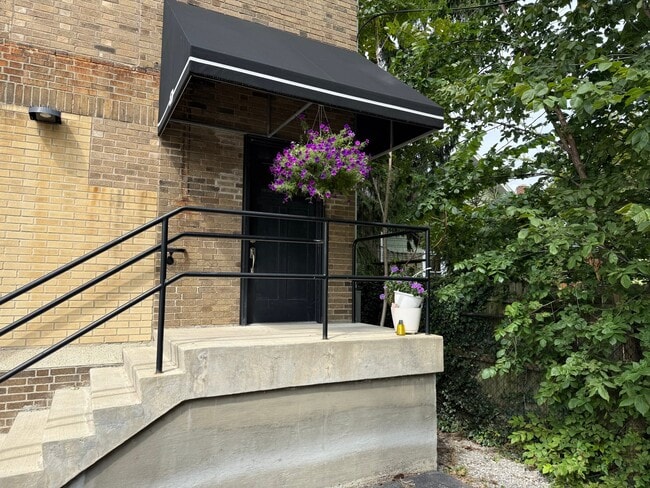 Building Photo - 173 Delaware Rd Unit 7
