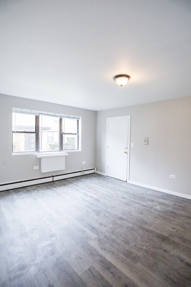 1632 W Pratt Blvd Unit 2S