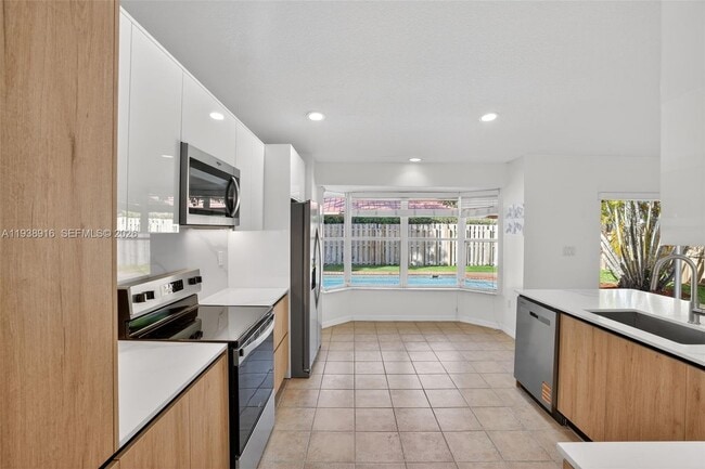 Photo - 14300 SW 152nd Pl